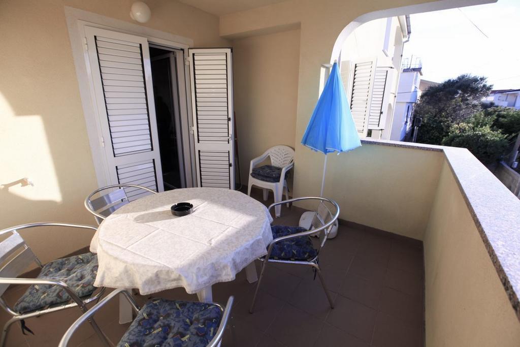 Apartments Franc Povljana Room photo